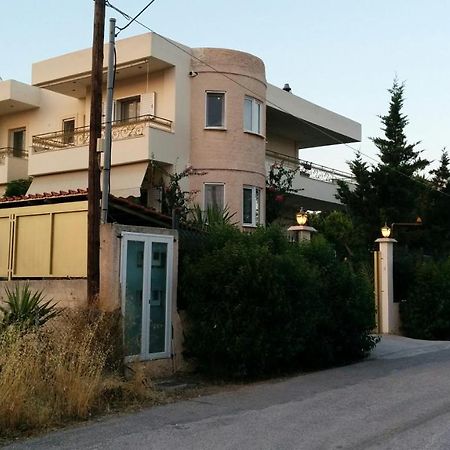 Lovely 2-Bedroom Apartment At Greek Riviera Вари Экстерьер фото